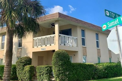 Condo in Saint Pete Beach, Florida, 2 bedrooms  № 1626068 - photo 25