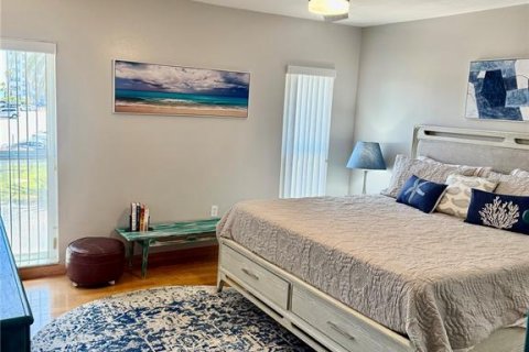 Condo in Saint Pete Beach, Florida, 2 bedrooms  № 1626068 - photo 16