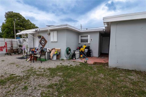 Commercial property in Miami, Florida 175.4 sq.m. № 1868725 - photo 7