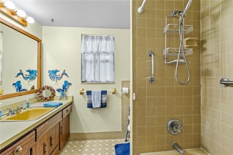 House in Edgewater, Florida 2 bedrooms, 122.17 sq.m. № 1613329 - photo 25