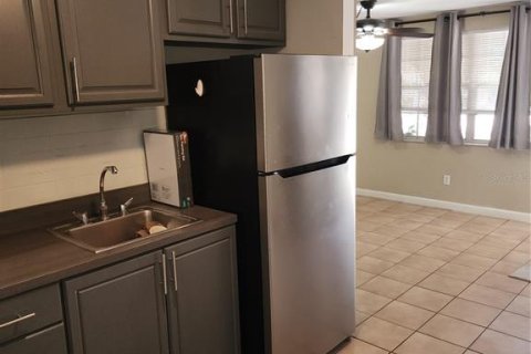 Commercial property in Lutz, Florida 12 bedrooms, 337.61 sq.m. № 2394296 - photo 3
