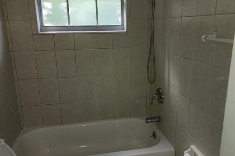Commercial property in Lutz, Florida 12 bedrooms, 337.61 sq.m. № 2394296 - photo 8