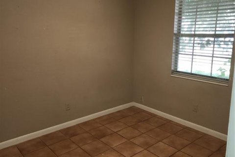 Commercial property in Lutz, Florida 12 bedrooms, 337.61 sq.m. № 2394296 - photo 10