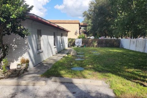 Commercial property in Lutz, Florida 12 bedrooms, 337.61 sq.m. № 2394296 - photo 26