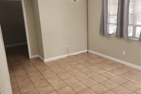 Commercial property in Lutz, Florida 12 bedrooms, 337.61 sq.m. № 2394296 - photo 4