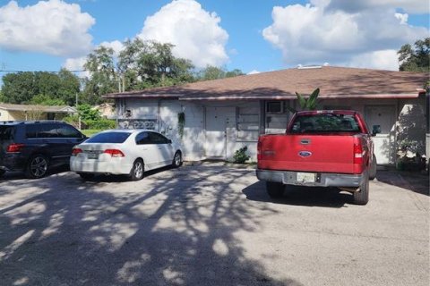 Commercial property in Lutz, Florida 12 bedrooms, 337.61 sq.m. № 2394296 - photo 22