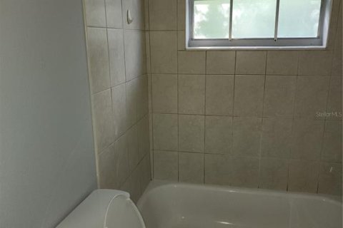 Commercial property in Lutz, Florida 12 bedrooms, 337.61 sq.m. № 2394296 - photo 9