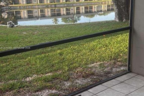 Condominio en Tamarac, Florida, 2 dormitorios  № 2076628