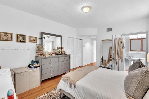 Снять в аренду квартиру в Майами-Бич, Флорида 3 спальни, 130.06м2, № 1949204 - фото 26