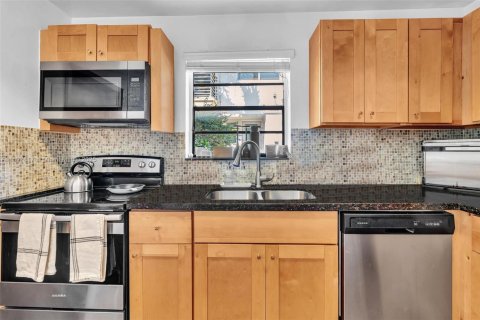 Снять в аренду квартиру в Майами-Бич, Флорида 3 спальни, 130.06м2, № 1949204 - фото 13