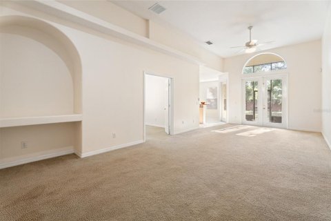 House in Orlando, Florida 4 bedrooms, 194.17 sq.m. № 1638275 - photo 12