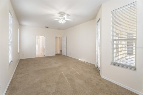 House in Orlando, Florida 4 bedrooms, 194.17 sq.m. № 1638275 - photo 22