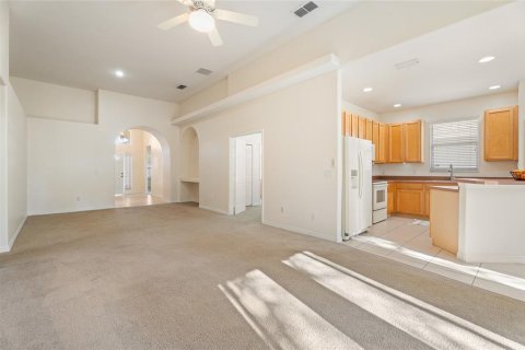House in Orlando, Florida 4 bedrooms, 194.17 sq.m. № 1638275 - photo 6
