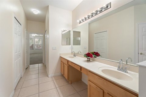 House in Orlando, Florida 4 bedrooms, 194.17 sq.m. № 1638275 - photo 28