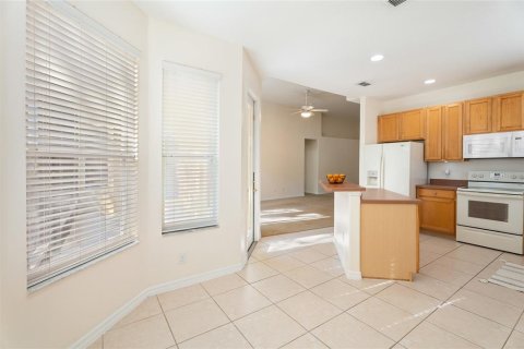 House in Orlando, Florida 4 bedrooms, 194.17 sq.m. № 1638275 - photo 20