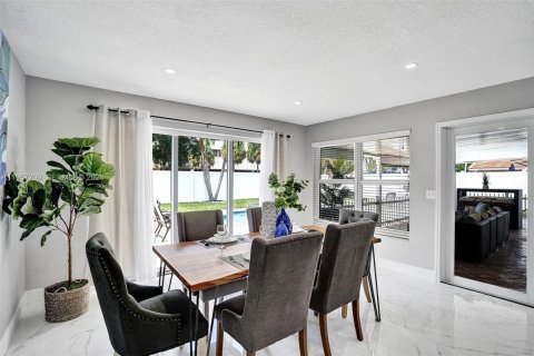 House in Deerfield Beach, Florida 4 bedrooms, 144.93 sq.m. № 2011530 - photo 23