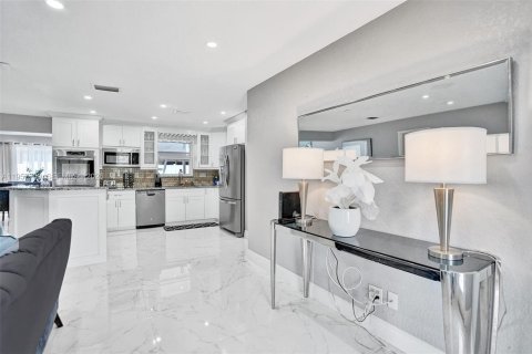 House in Deerfield Beach, Florida 4 bedrooms, 144.93 sq.m. № 2011530 - photo 14