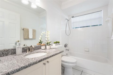 House in Apopka, Florida 4 bedrooms, 192.31 sq.m. № 1812652 - photo 28