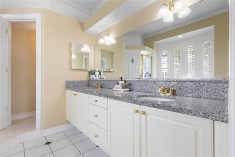 House in Apopka, Florida 4 bedrooms, 192.31 sq.m. № 1812652 - photo 13