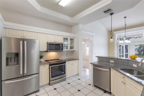 House in Apopka, Florida 4 bedrooms, 192.31 sq.m. № 1812652 - photo 4