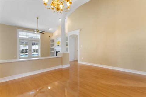 House in Apopka, Florida 4 bedrooms, 192.31 sq.m. № 1812652 - photo 21