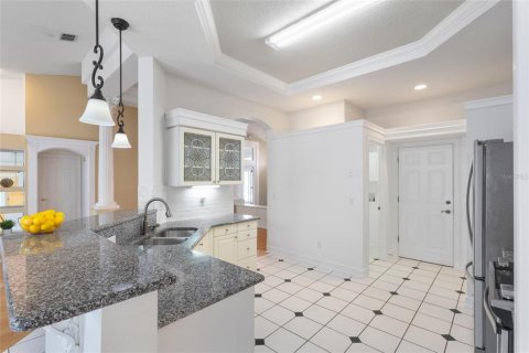 House in Apopka, Florida 4 bedrooms, 192.31 sq.m. № 1812652 - photo 6