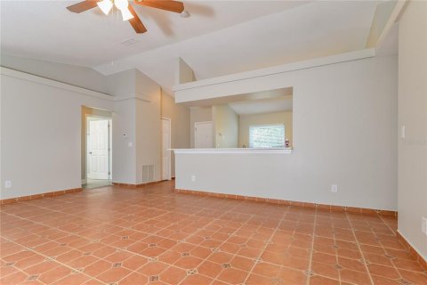 Casa en alquiler en Clermont, Florida, 3 dormitorios, 117.89 m2 № 1910297 - foto 5