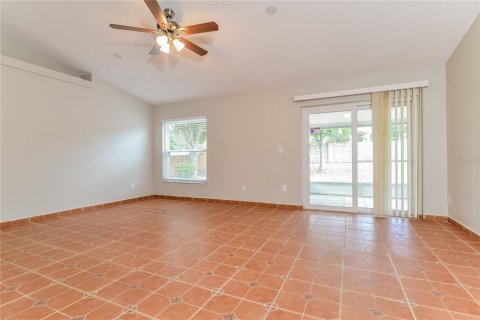 Casa en alquiler en Clermont, Florida, 3 dormitorios, 117.89 m2 № 1910297 - foto 4