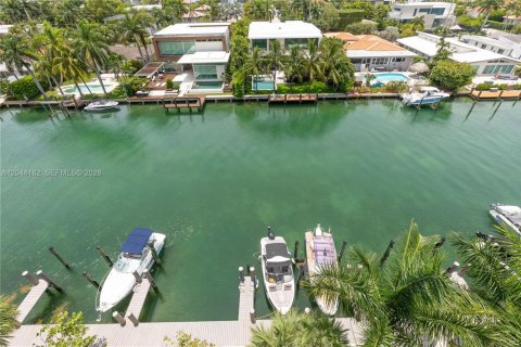 Condo in Bay Harbor Islands, Florida, 3 bedrooms № 2178320 - photo 5