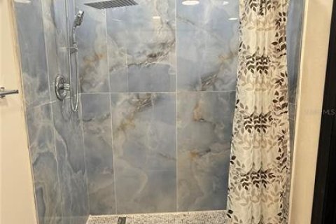 Villa ou maison à vendre à Tampa, Floride: 4 chambres, 157.75 m2 № 1675428 - photo 4
