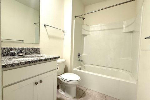 Villa ou maison à louer à Apopka, Floride: 4 chambres, 152.27 m2 № 2157734 - photo 12