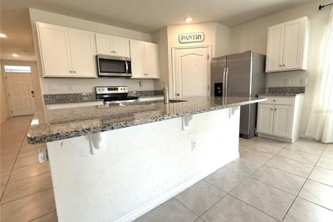 Villa ou maison à louer à Apopka, Floride: 4 chambres, 152.27 m2 № 2157734 - photo 9