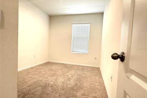 Villa ou maison à louer à Apopka, Floride: 4 chambres, 152.27 m2 № 2157734 - photo 13