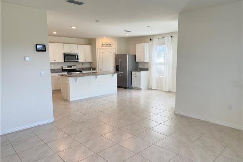 Villa ou maison à louer à Apopka, Floride: 4 chambres, 152.27 m2 № 2157734 - photo 10