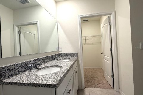 Villa ou maison à louer à Apopka, Floride: 4 chambres, 152.27 m2 № 2157734 - photo 16
