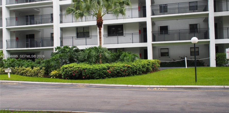 Condo in Weston, Florida, 2 bedrooms  № 1994316
