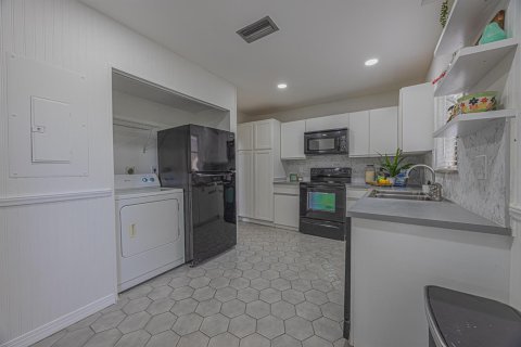 Adosado en venta en Lauderhill, Florida, 2 dormitorios, 173.17 m2 № 2084780 - foto 13