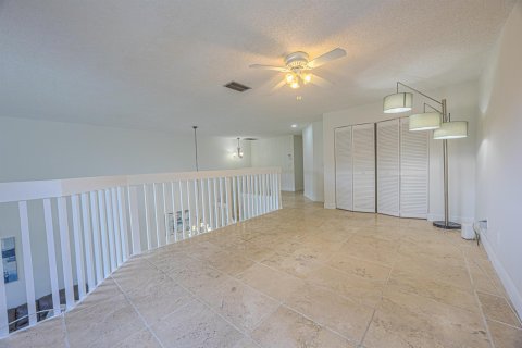 Adosado en venta en Lauderhill, Florida, 2 dormitorios, 173.17 m2 № 2084780 - foto 27