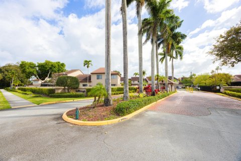 Adosado en venta en Lauderhill, Florida, 2 dormitorios, 173.17 m2 № 2084780 - foto 5