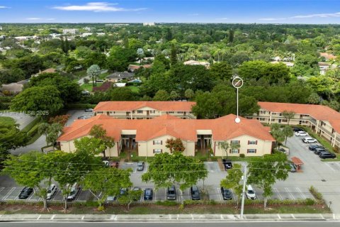 Condo in Coral Springs, Florida, 2 bedrooms  № 1948669 - photo 20
