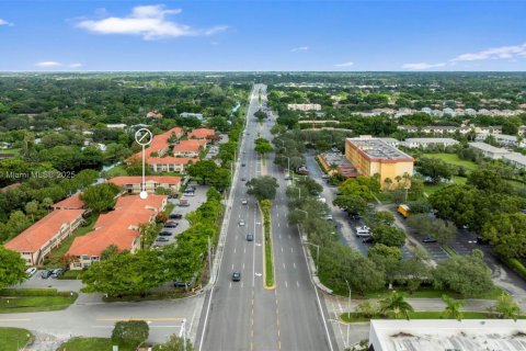 Condo in Coral Springs, Florida, 2 bedrooms  № 1948669 - photo 25