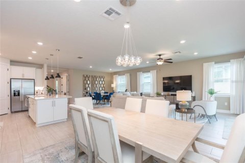 Villa ou maison à vendre à Wesley Chapel, Floride: 4 chambres, 271.46 m2 № 2337300 - photo 15