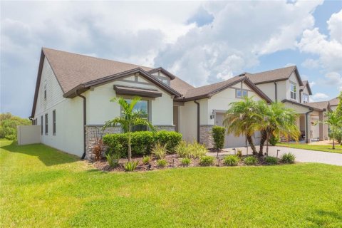 Villa ou maison à vendre à Wesley Chapel, Floride: 4 chambres, 271.46 m2 № 2337300 - photo 2