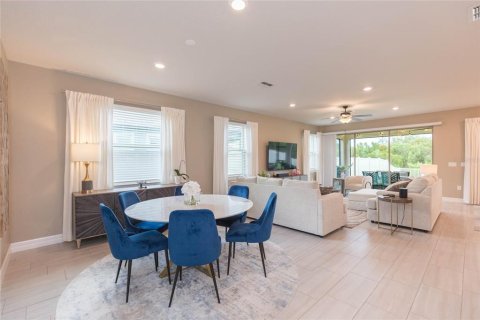 Villa ou maison à vendre à Wesley Chapel, Floride: 4 chambres, 271.46 m2 № 2337300 - photo 7