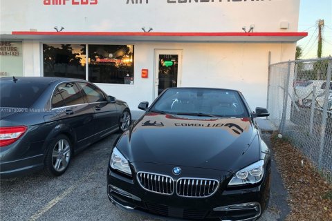 Propiedad comercial en venta en Hollywood, Florida № 1940935 - foto 4