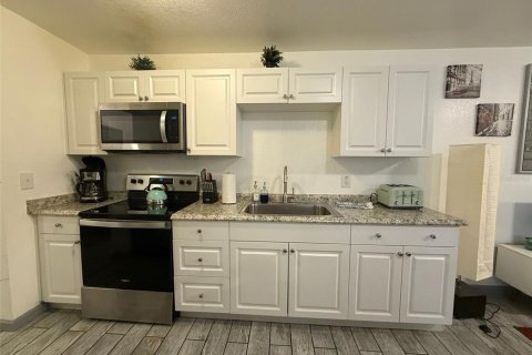 Commercial property in Lakeland, Florida 7 bedrooms, 137.5 sq.m. № 2229730 - photo 7