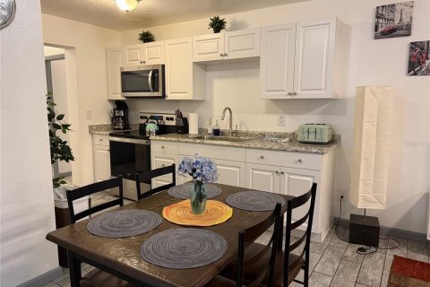 Commercial property in Lakeland, Florida 7 bedrooms, 137.5 sq.m. № 2229730 - photo 8
