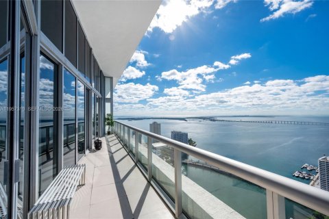 Condominio en alquiler en Miami, Florida, 3 dormitorios, 169.55 m2 № 2011266 - foto 16