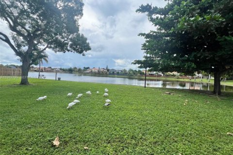 Villa ou maison à Miami, Floride 3 chambres, 169.45 m2 № 2080430