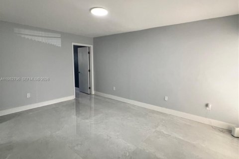 Villa ou maison à louer à Miami, Floride: 3 chambres, 169.45 m2 № 2080430 - photo 8